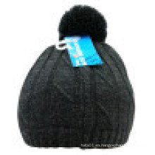 Gorro de punto con POM POM NTD39